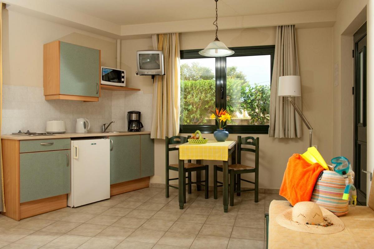 Villiana Holiday Apartments Stalís Exterior photo