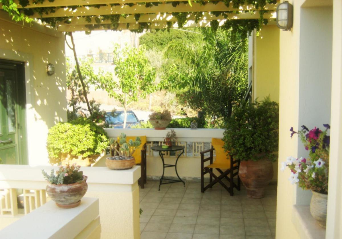 Villiana Holiday Apartments Stalís Exterior photo